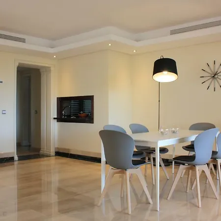 104 - With Private Swimming Pool Daire